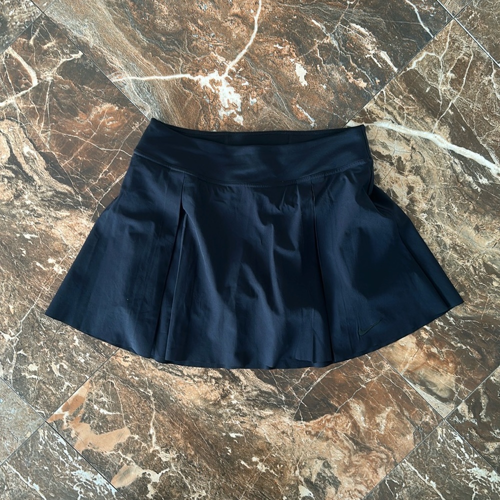 NIKE TENNIS SKORT